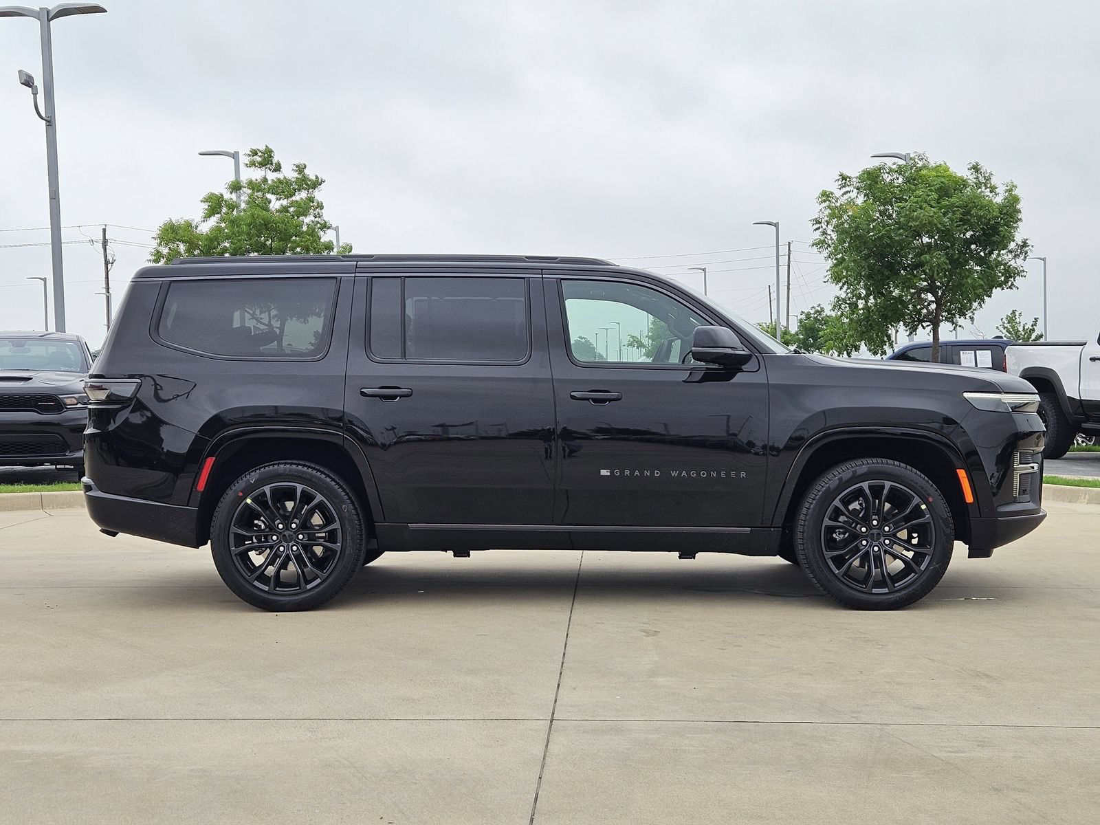 New 2026 Jeep Grand Wagoneer Summit AWD/4WD image 7