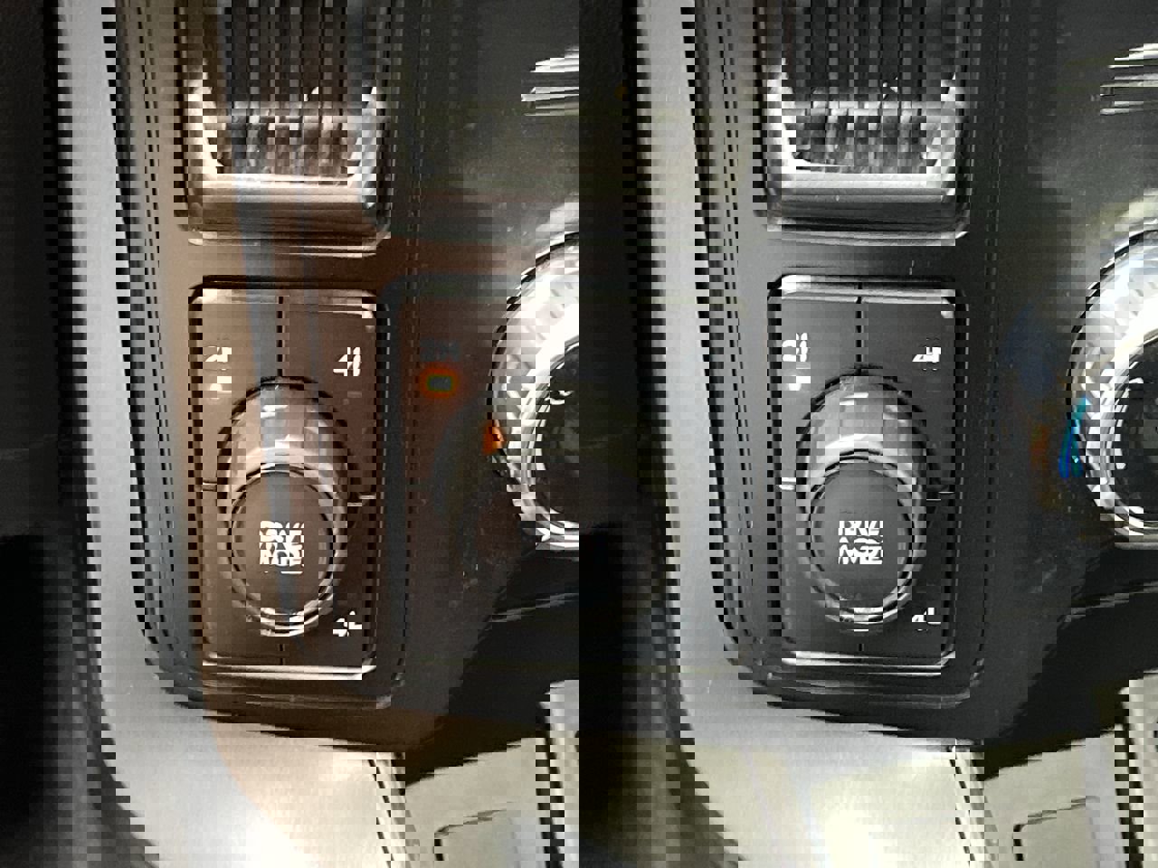 Certified 2024 Ford F150 XLT w/ Equipment Group 303A High image 19