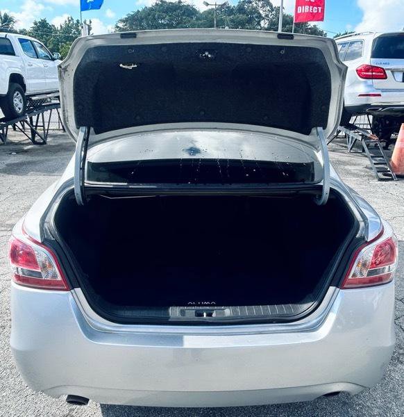 Used 2013 Nissan Altima 2.5 SV FWD image 12