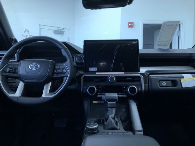 New 2026 Toyota 4Runner Limited AWD/4WD image 9