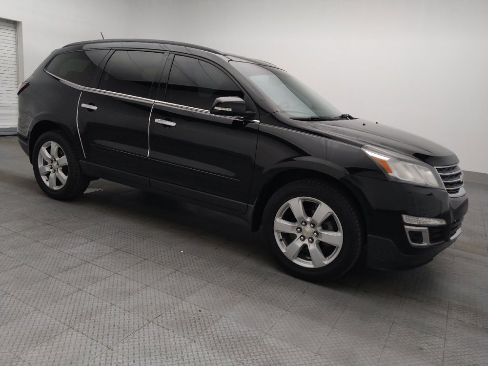 Used 2017 Chevrolet Traverse LT w/ Style and Technology Package FWD image 11