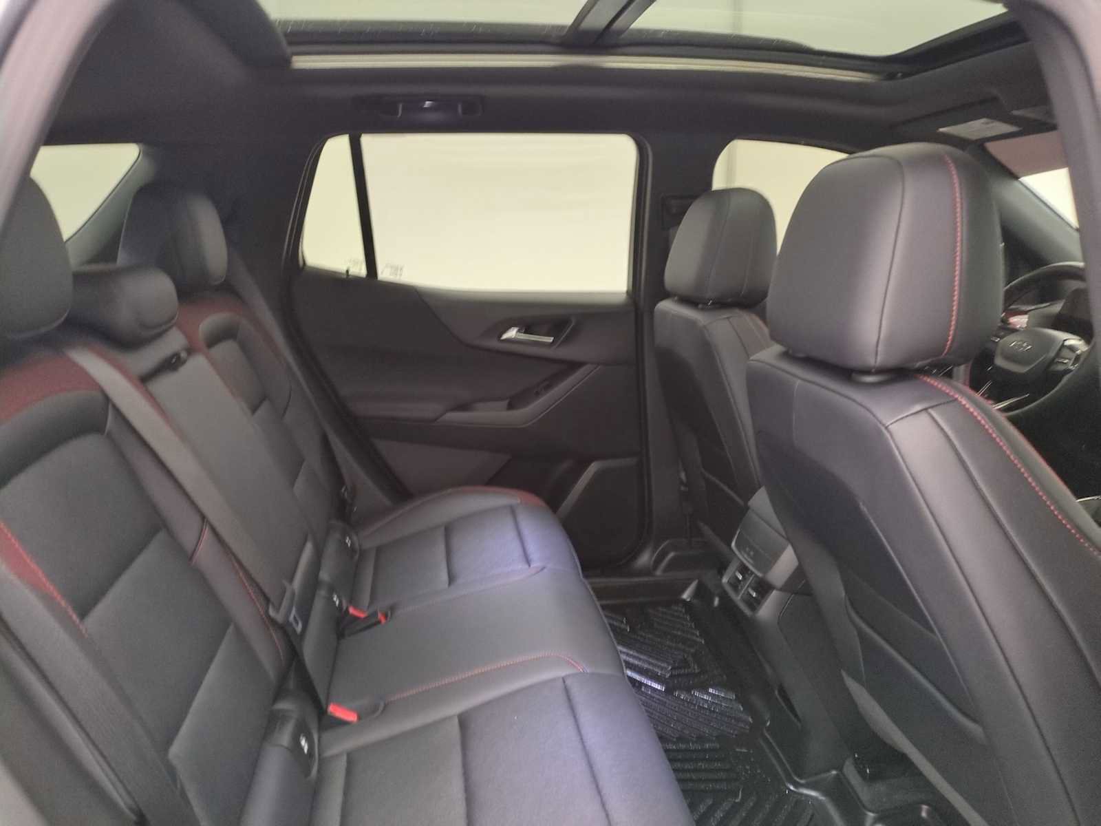 Used 2025 Chevrolet Equinox RS w/ Safety and Technology Package image 19