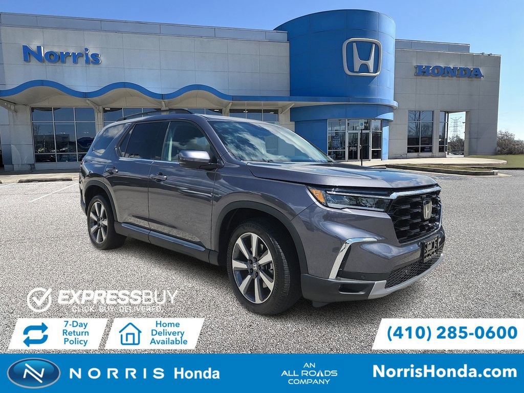 Certified 2025 Honda Pilot Touring image 1