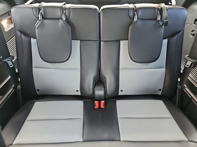 Used 2023 Ford Explorer XLT w/ Equipment Group 202A image 12