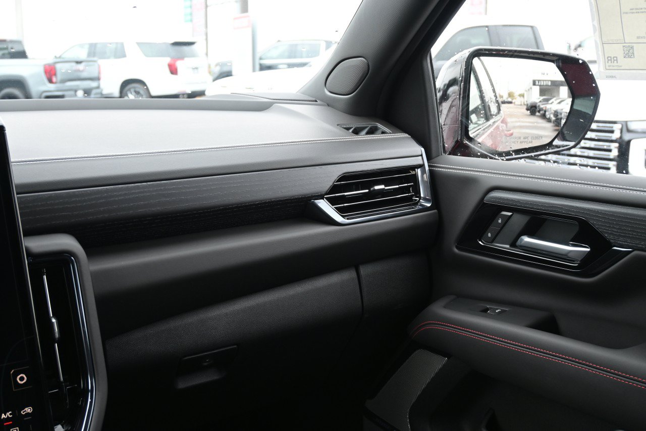 New 2027 GMC Yukon AT4 Ultimate AWD/4WD image 15