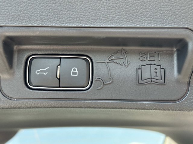 New 2026 Ford Explorer Active w/ Active Comfort Package RWD image 14