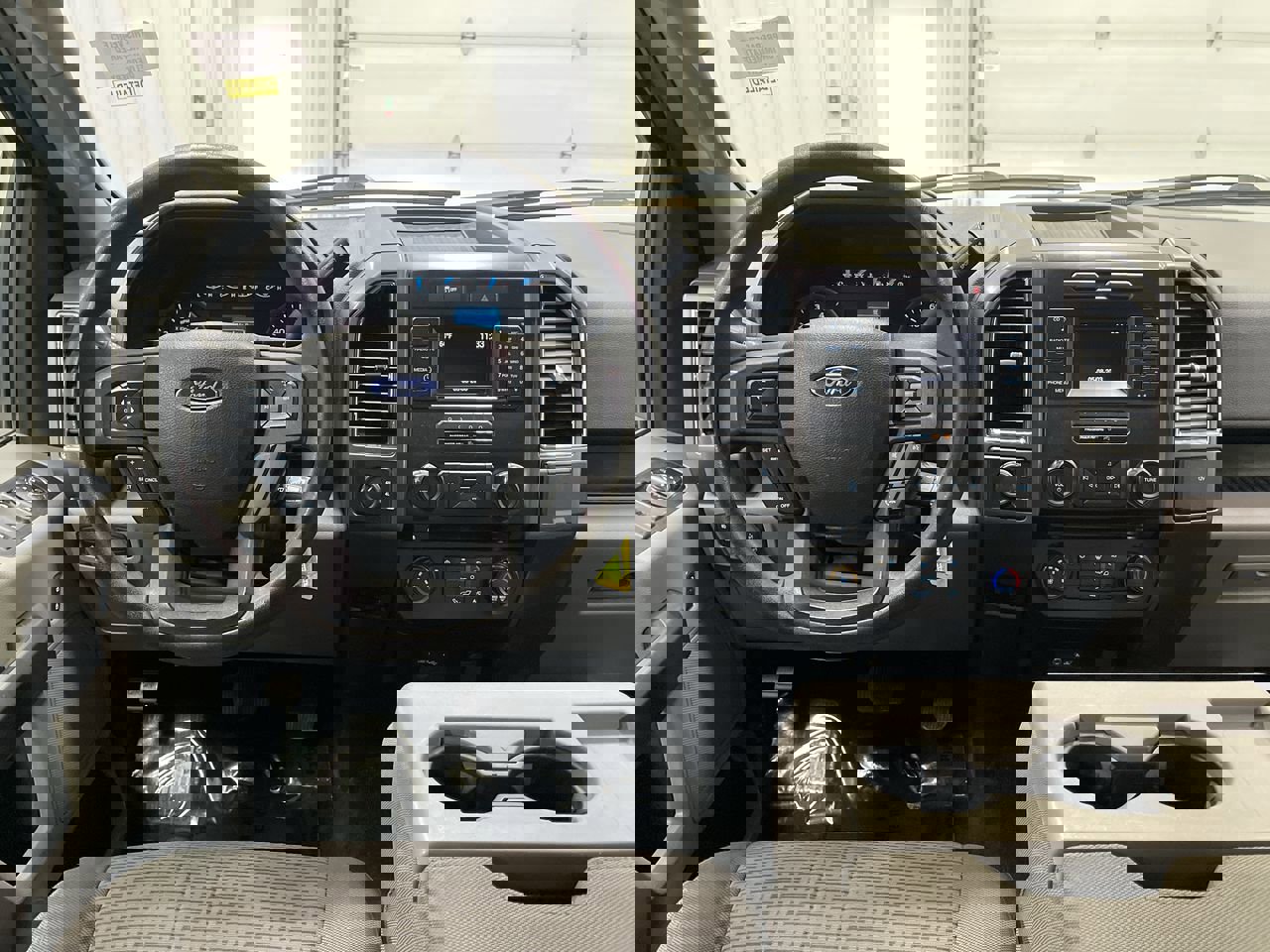 Used 2015 Ford F150 XLT image 21