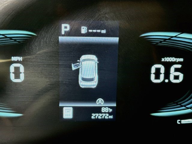 Used 2025 Kia Sportage EX FWD image 15