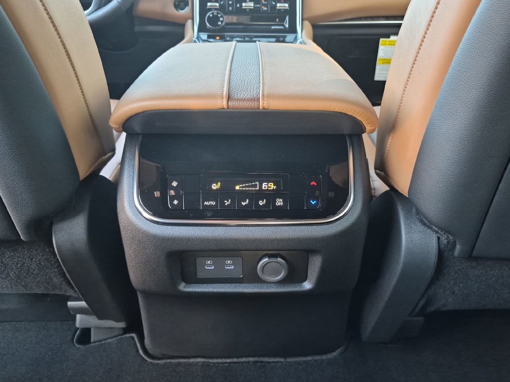 New 2027 Nissan Armada SL RWD image 39