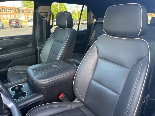 Used 2023 GMC Yukon SLT AWD/4WD image 13