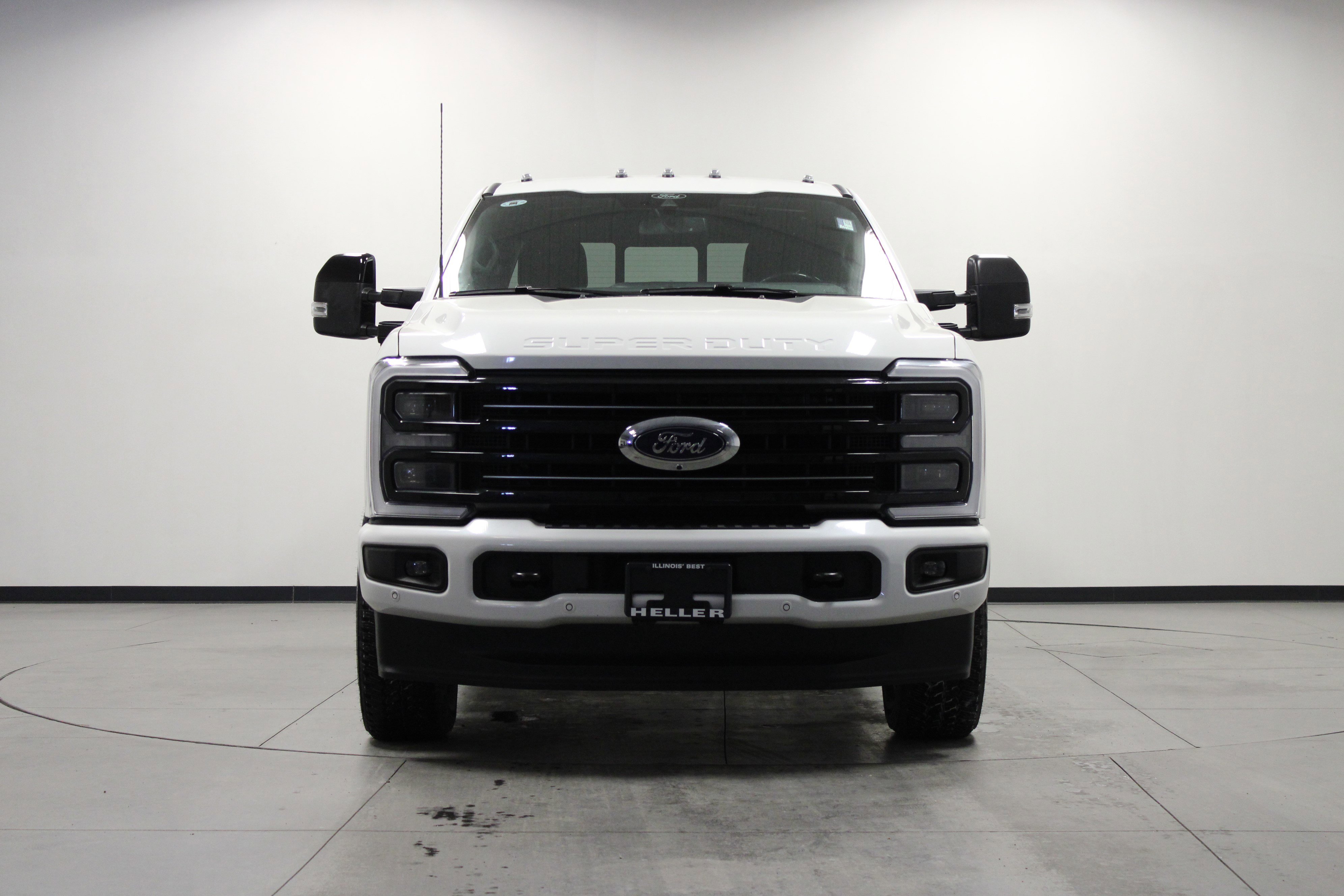 Used 2025 Ford F250 Platinum image 9