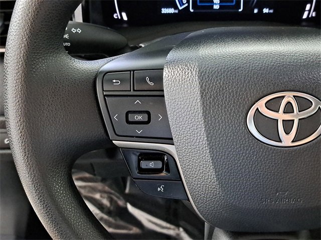 Used 2025 Toyota Camry LE image 24