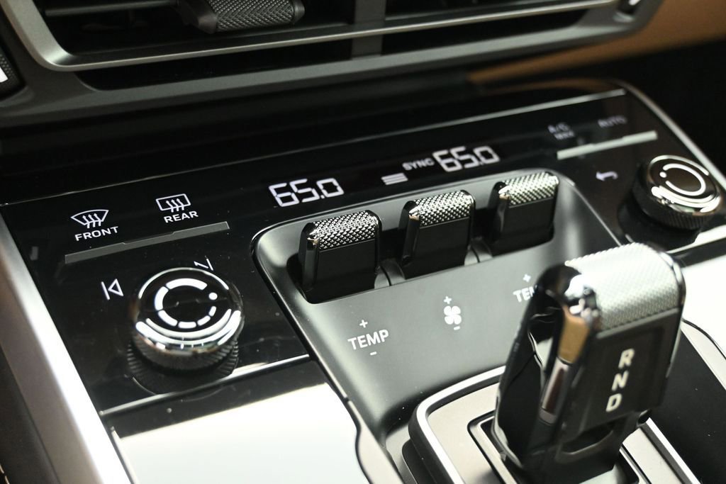 Certified 2024 Porsche 911 Turbo AWD/4WD image 18