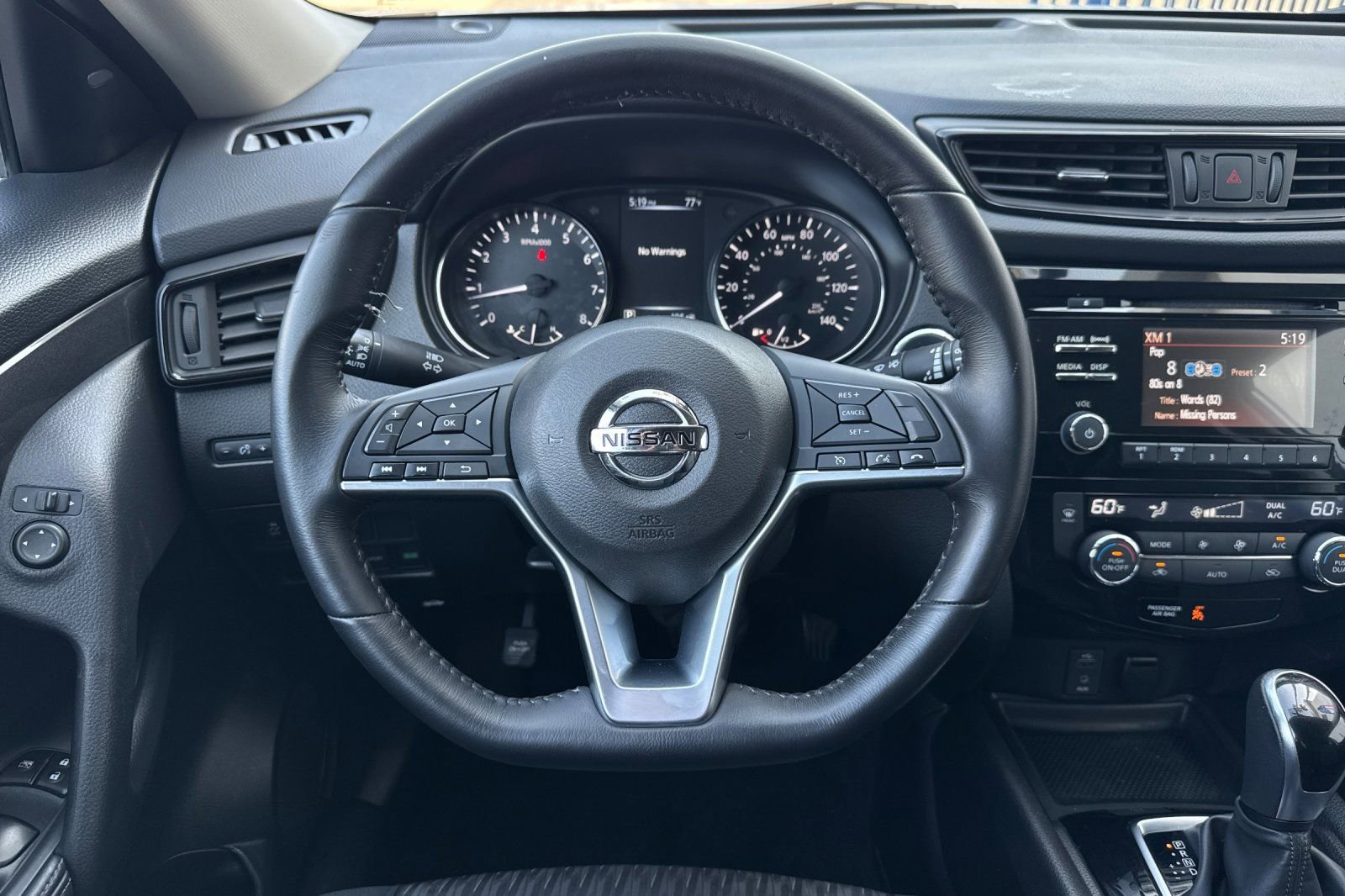 Used 2017 Nissan Rogue SV FWD image 14