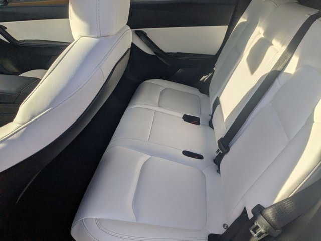 Used 2021 Tesla Model Y Long Range image 19