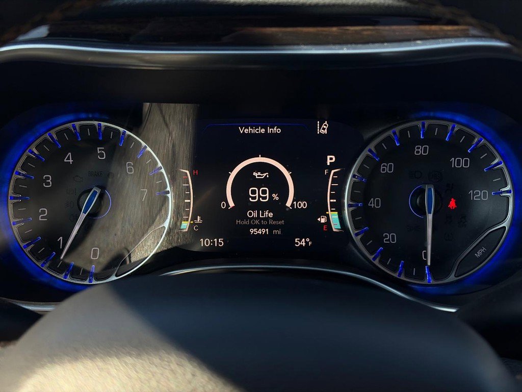 Used 2022 Chrysler Pacifica Pinnacle AWD/4WD image 27