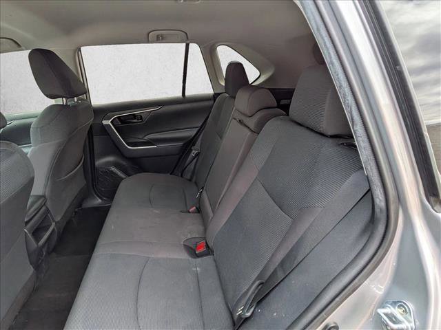 Used 2021 Toyota RAV4 LE FWD image 17