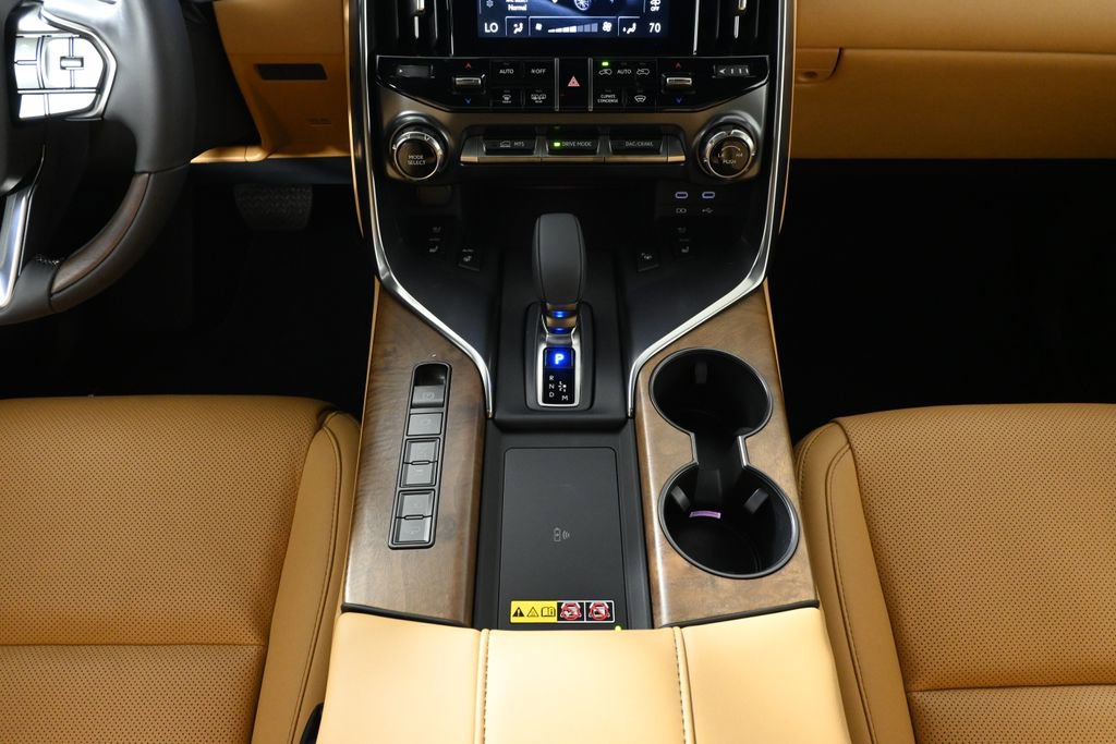 New 2026 Lexus LX 700h Luxury w/ Appearance Package AWD/4WD image 24