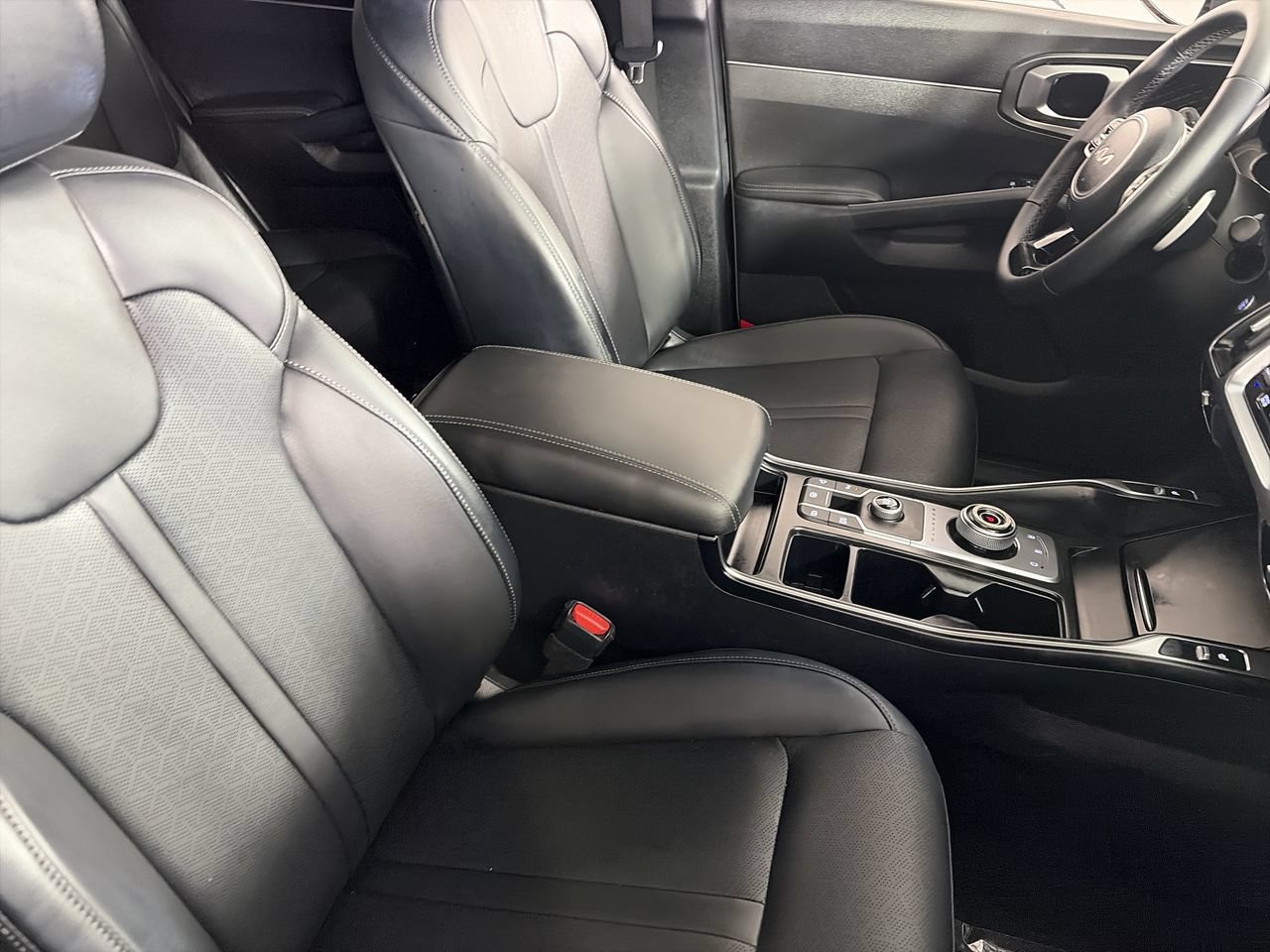 Used 2023 Kia Sorento EX FWD image 24