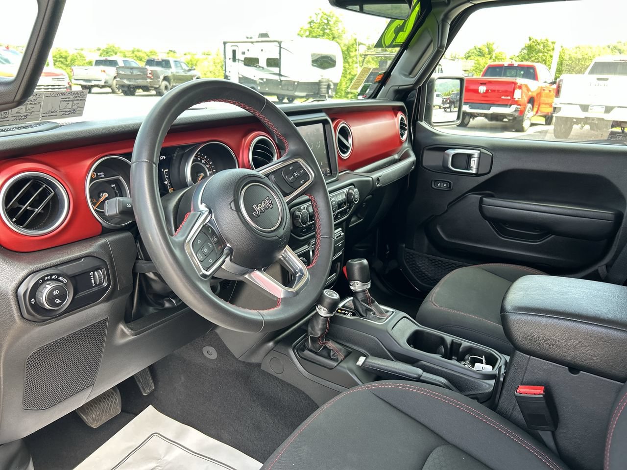 Used 2023 Jeep Gladiator Rubicon AWD/4WD image 24