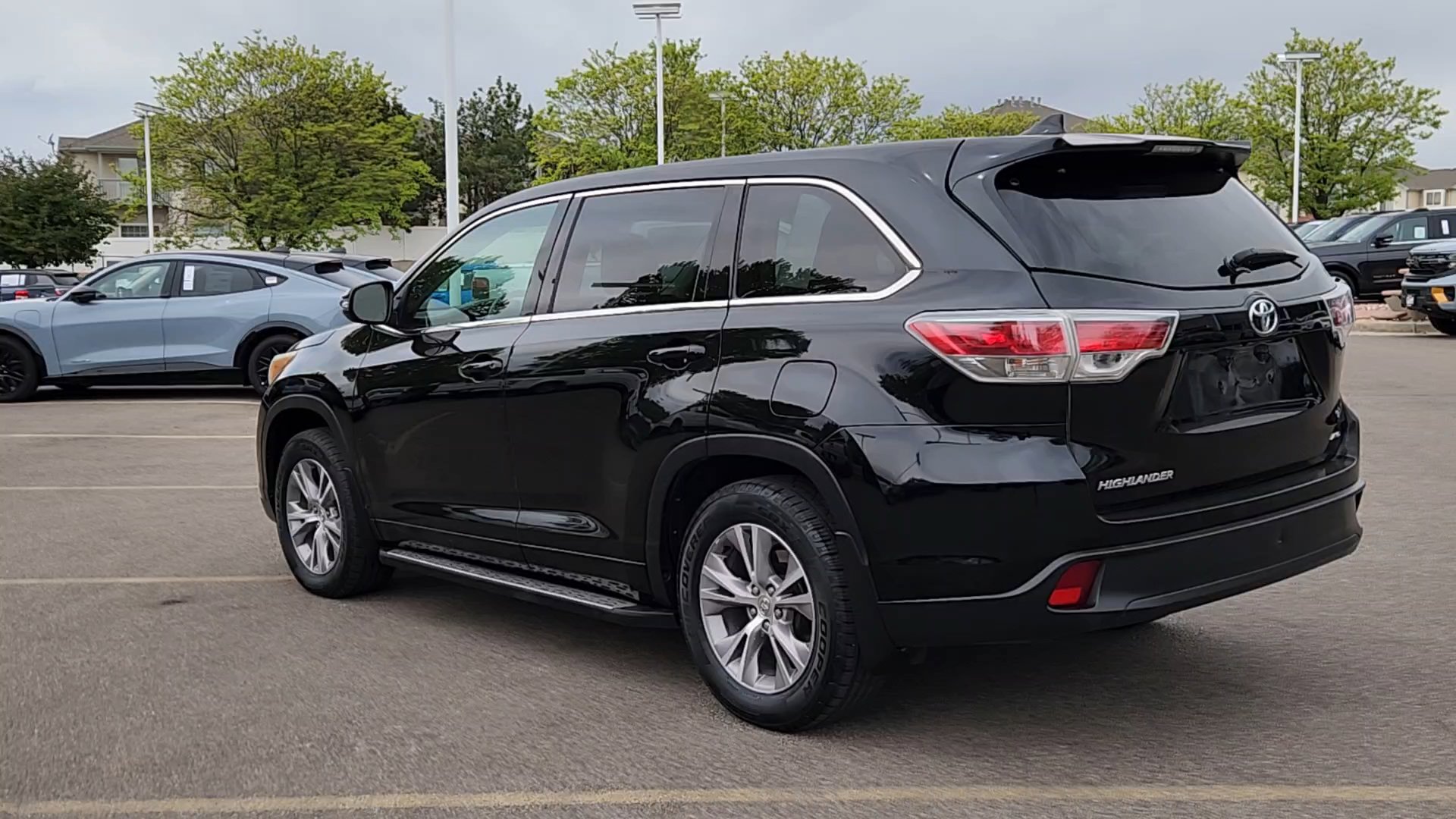 Used 2015 Toyota Highlander Plus AWD/4WD image 21