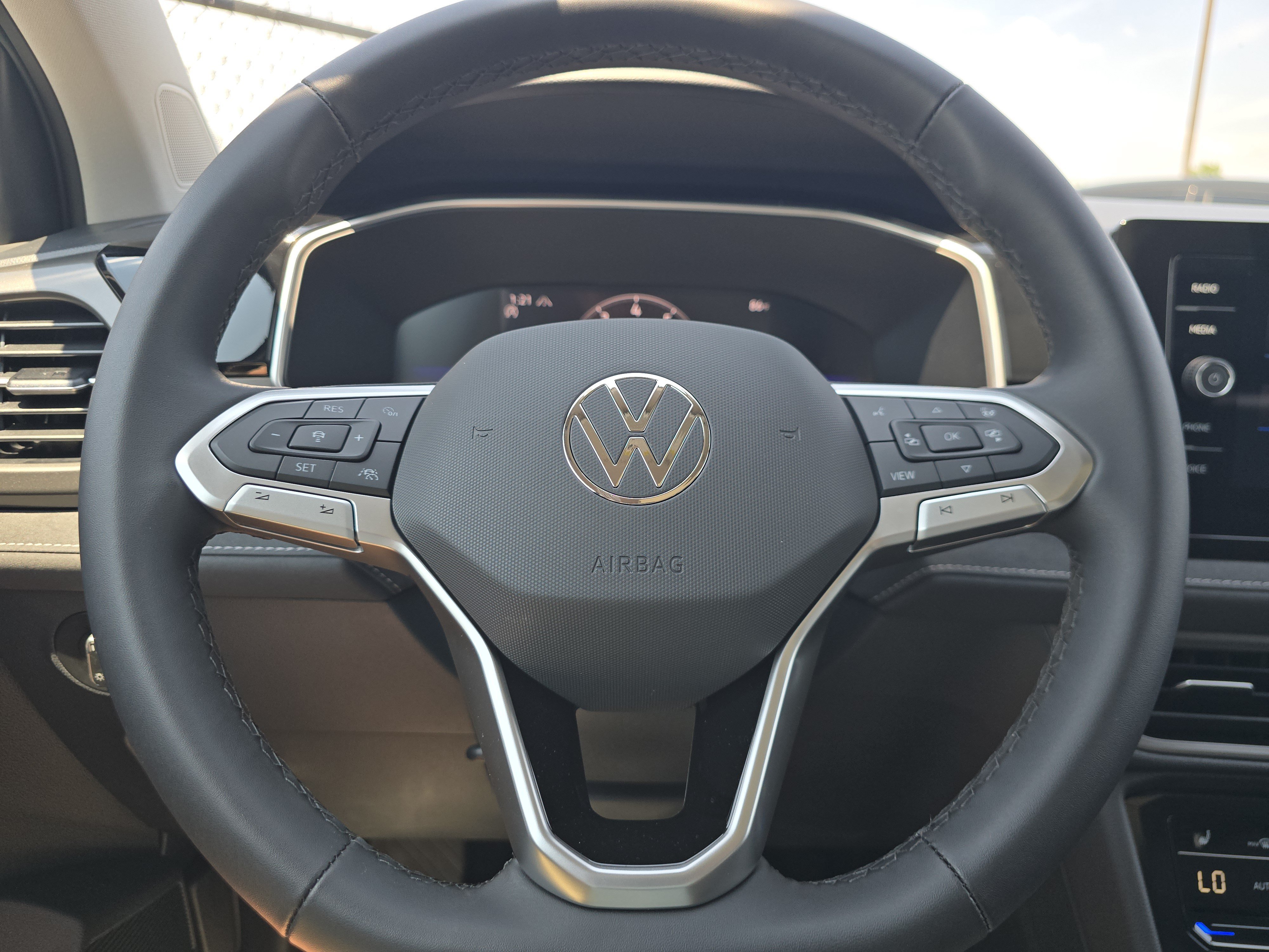 New 2026 Volkswagen Taos SE AWD/4WD image 22