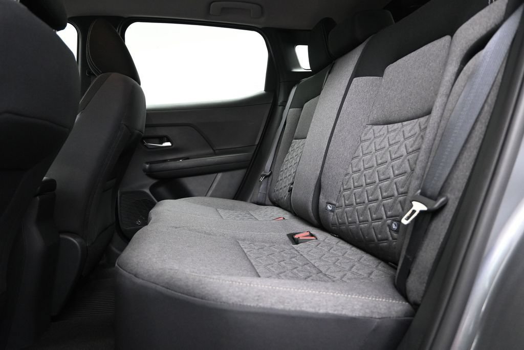 Certified 2025 Nissan Kicks SV AWD/4WD image 20