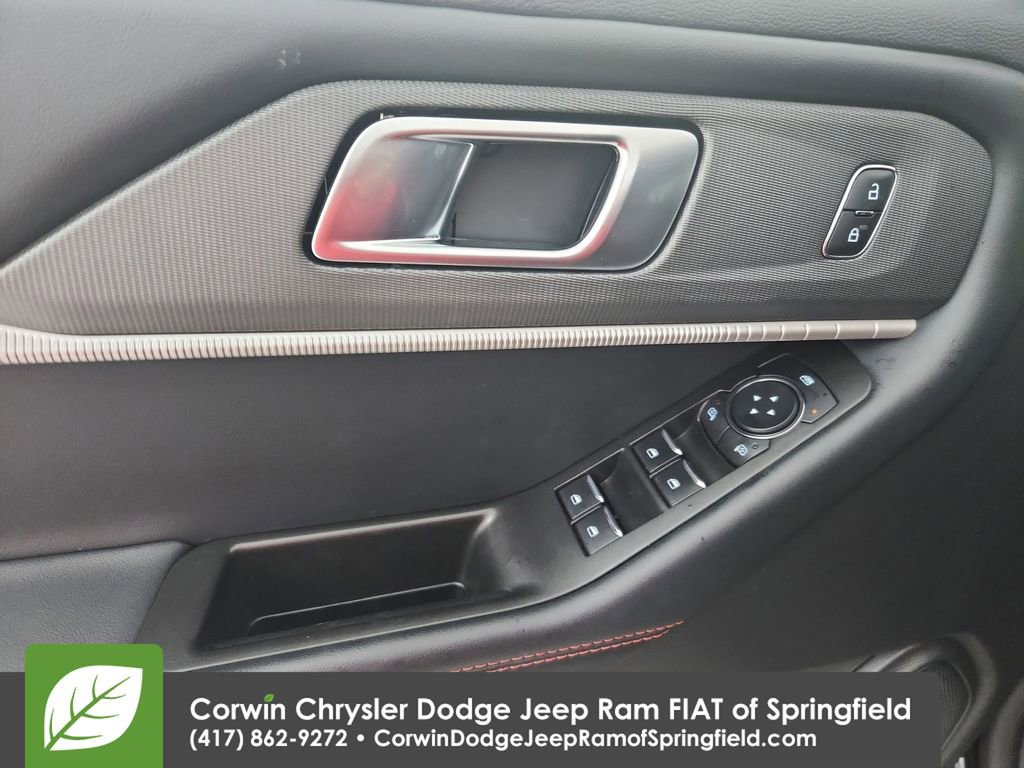 Used 2025 Ford Explorer ST-Line image 21