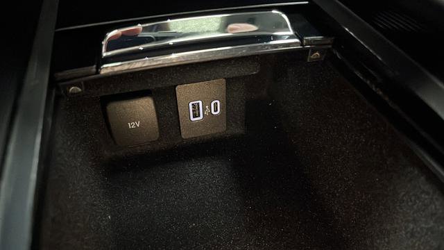 Used 2025 Lincoln Corsair Grand Touring image 33