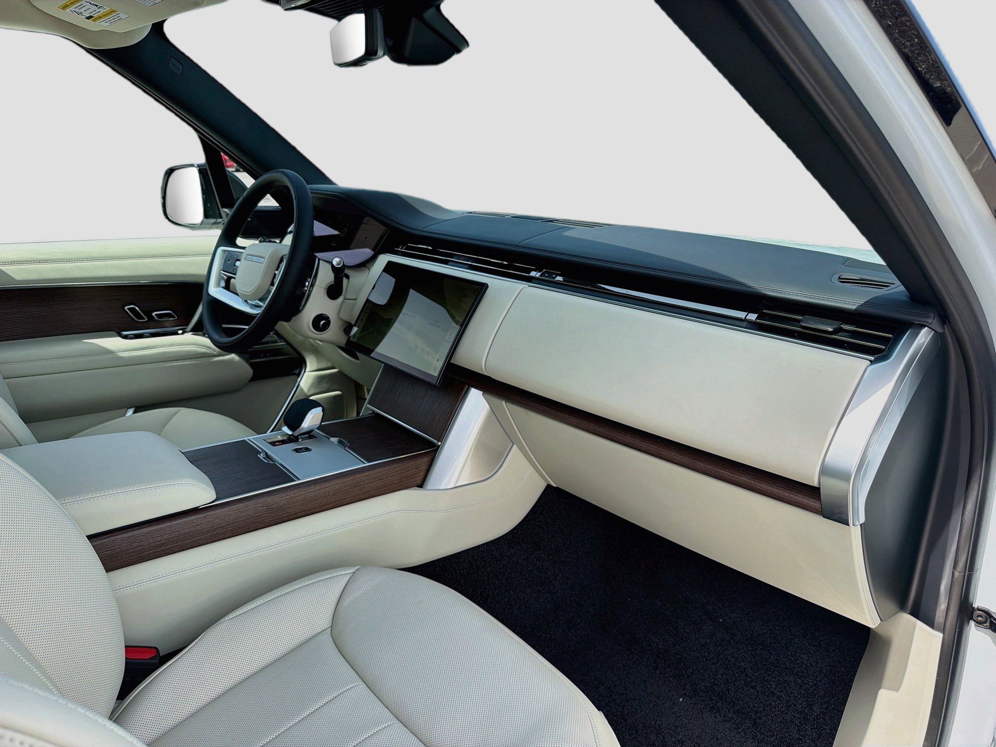 New 2026 Land Rover Range Rover Long Wheelbase SE AWD/4WD image 15