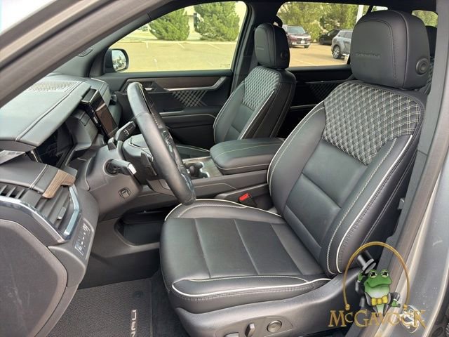 Used 2025 GMC Acadia Denali w/ Super Cruise Package image 12