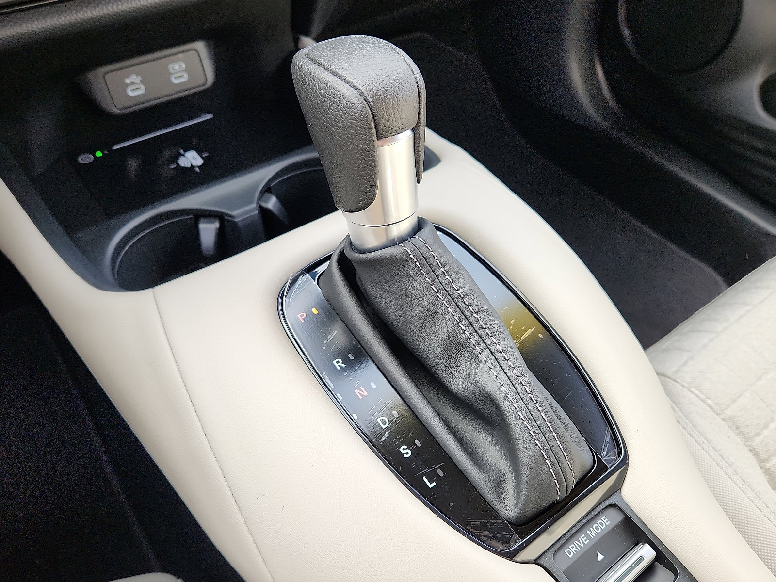 Certified 2026 Honda HR-V LX image 14