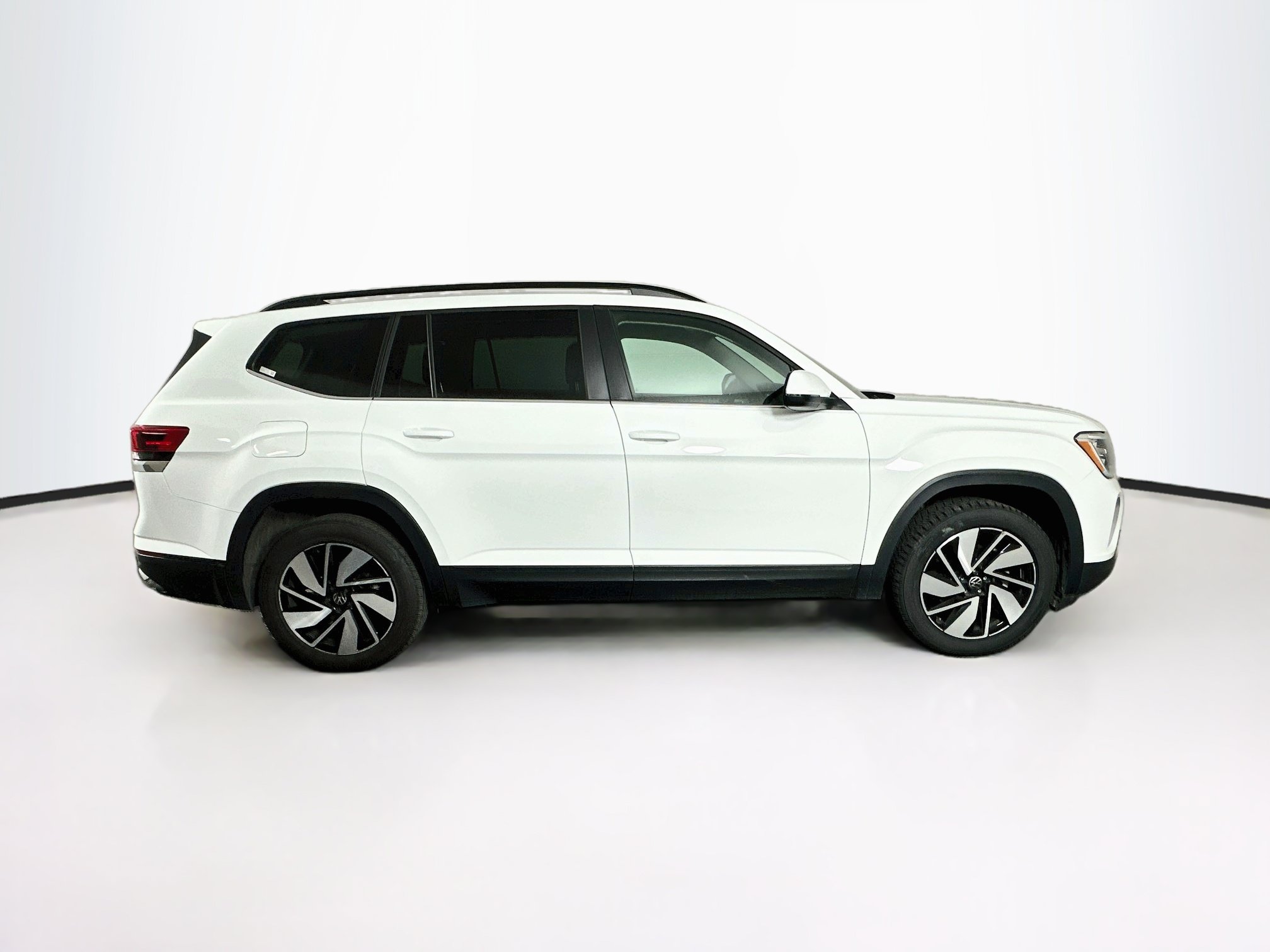 Used 2025 Volkswagen Atlas SE FWD image 10