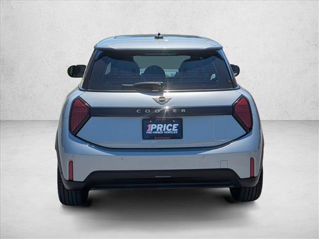 Used 2025 MINI Cooper 2-Door Hardtop FWD image 6