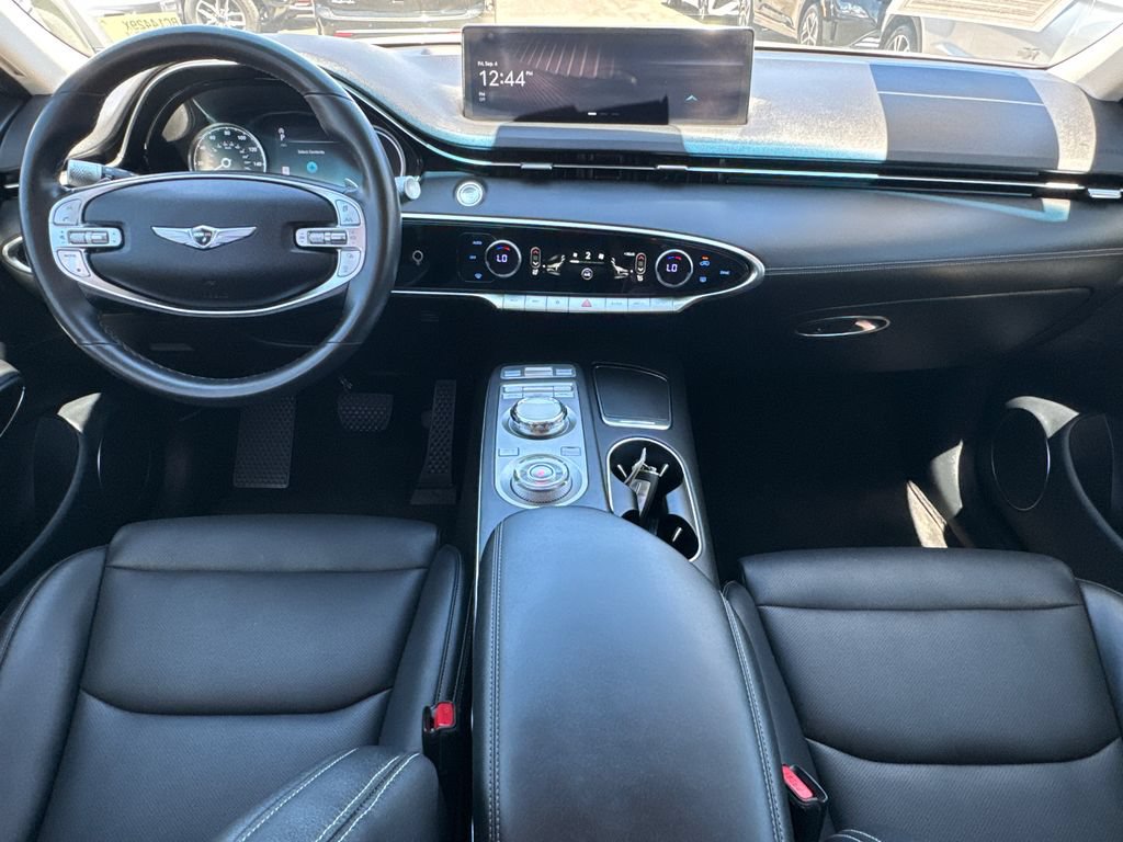Used 2025 Genesis GV70 2.5T AWD/4WD image 19