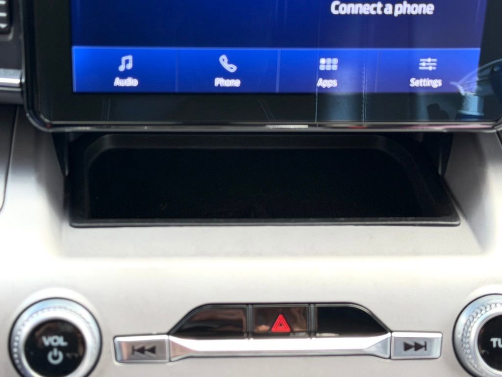 Used 2022 Ford Explorer XLT w/ Equipment Group 202A AWD/4WD image 12