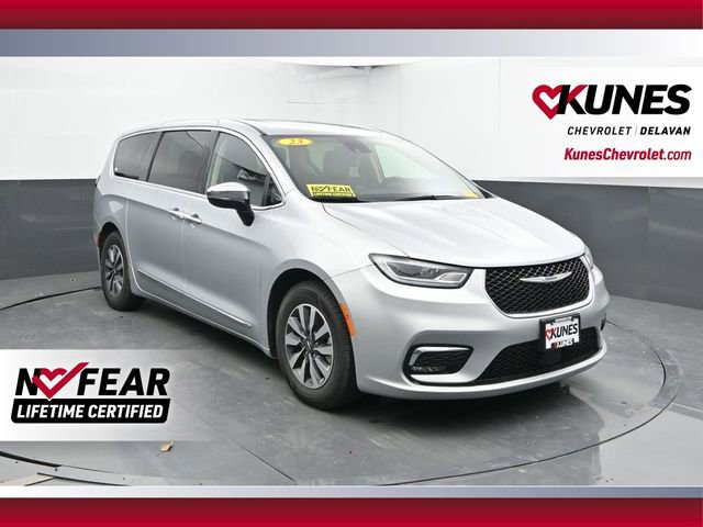 Used 2023 Chrysler Pacifica Limited FWD video 1