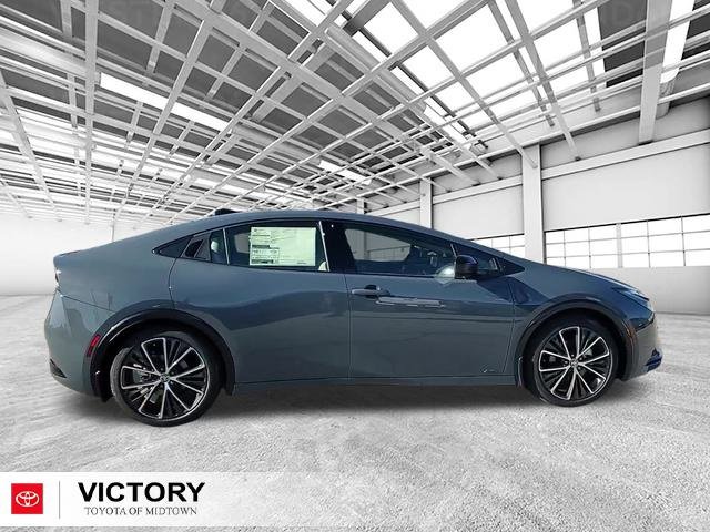 Used 2026 Toyota Prius XLE image 2