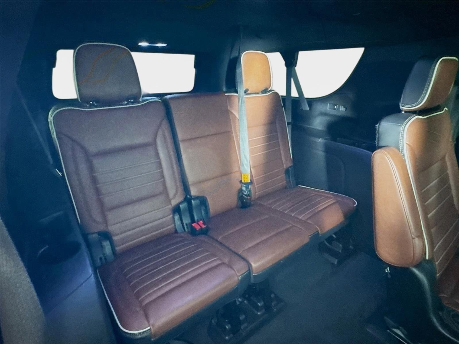 Used 2023 GMC Yukon XL Denali Ultimate w/ LPO, Floor Liner Package AWD/4WD image 29
