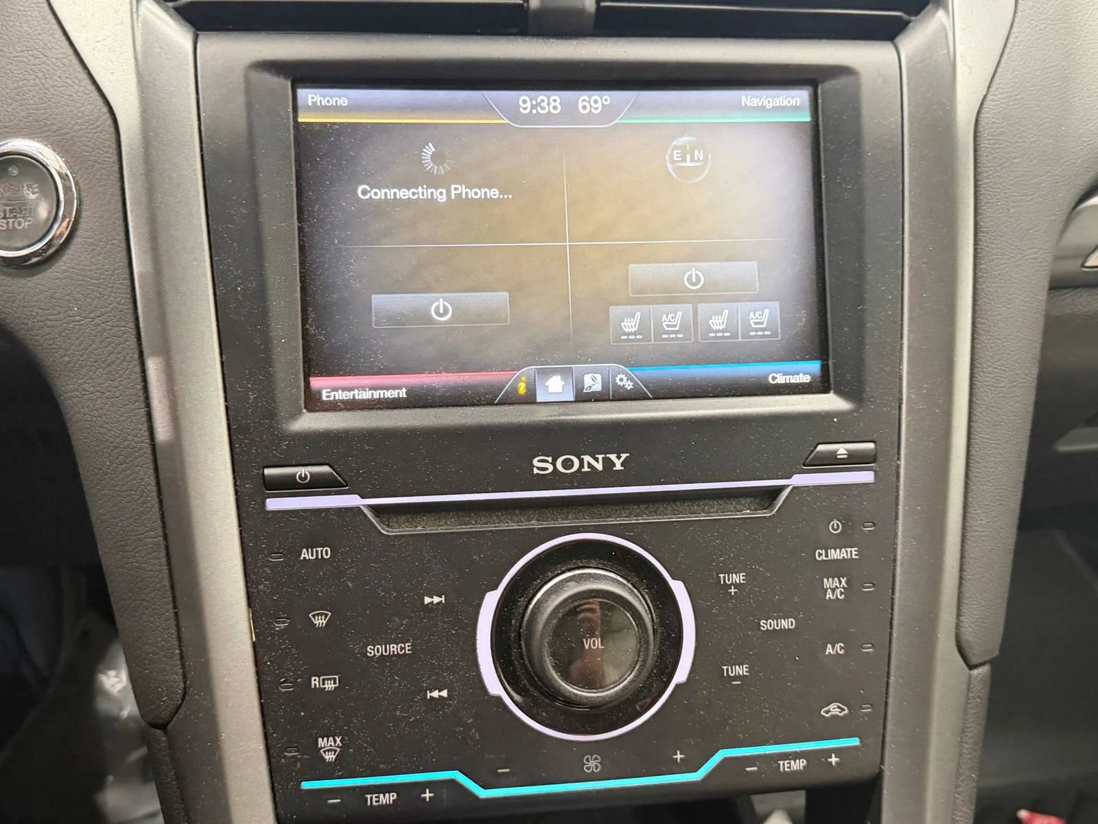 Used 2014 Ford Fusion Energi Titanium w/ Driver Assist Package FWD image 28