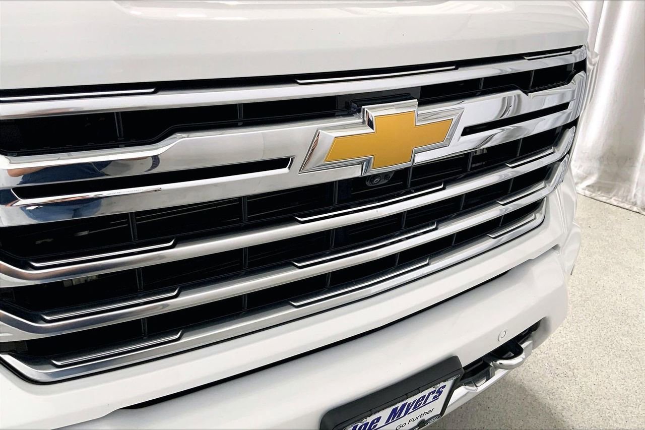 Used 2024 Chevrolet Silverado 2500 High Country w/ High Country Premium Package image 30