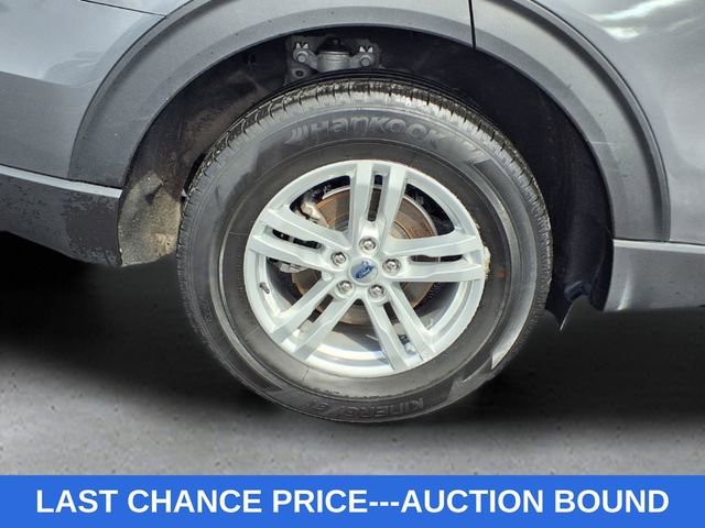 Used 2023 Ford Explorer XLT w/ Equipment Group 202A AWD/4WD image 9