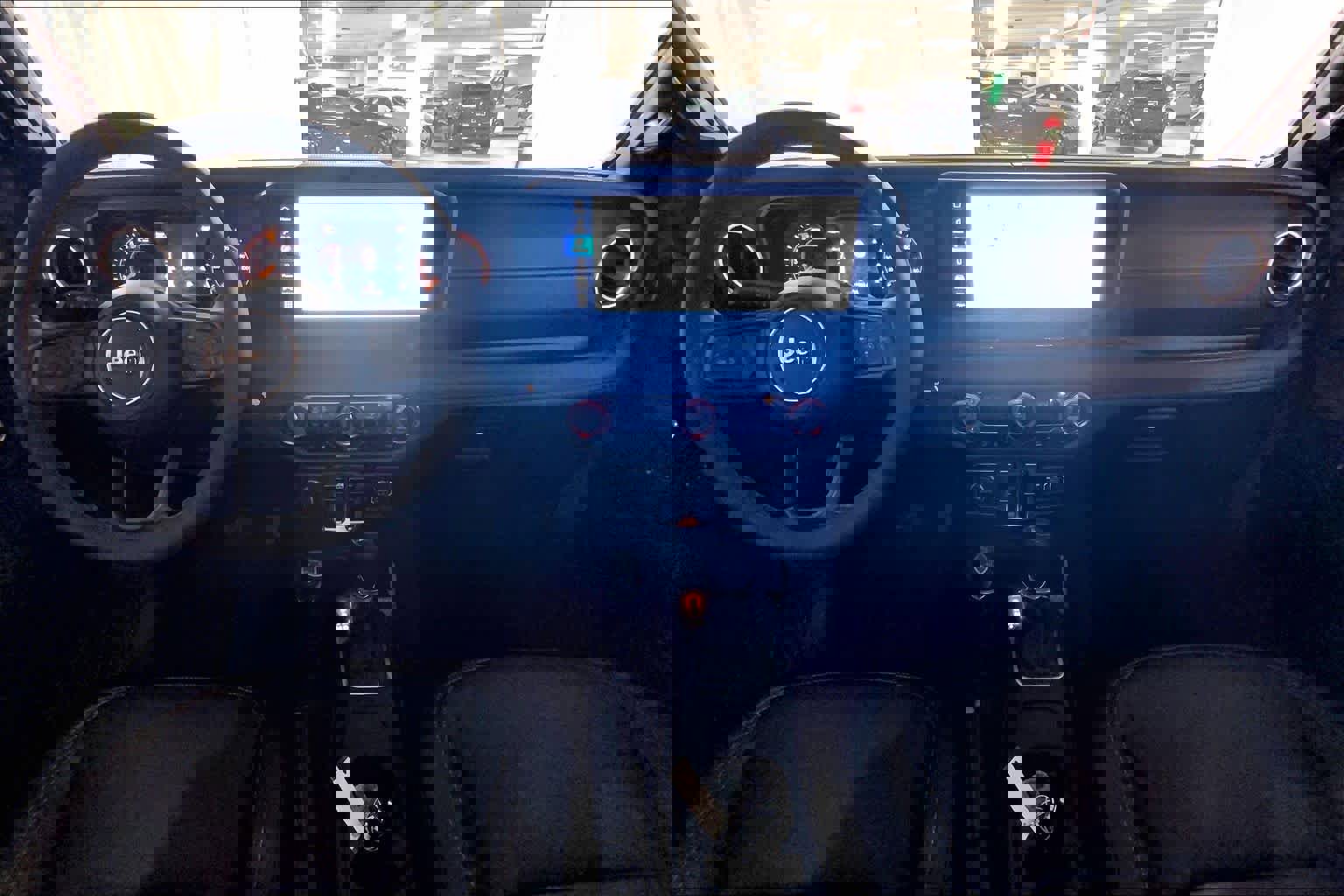 Used 2025 Jeep Gladiator Sport w/ Premium Package image 15