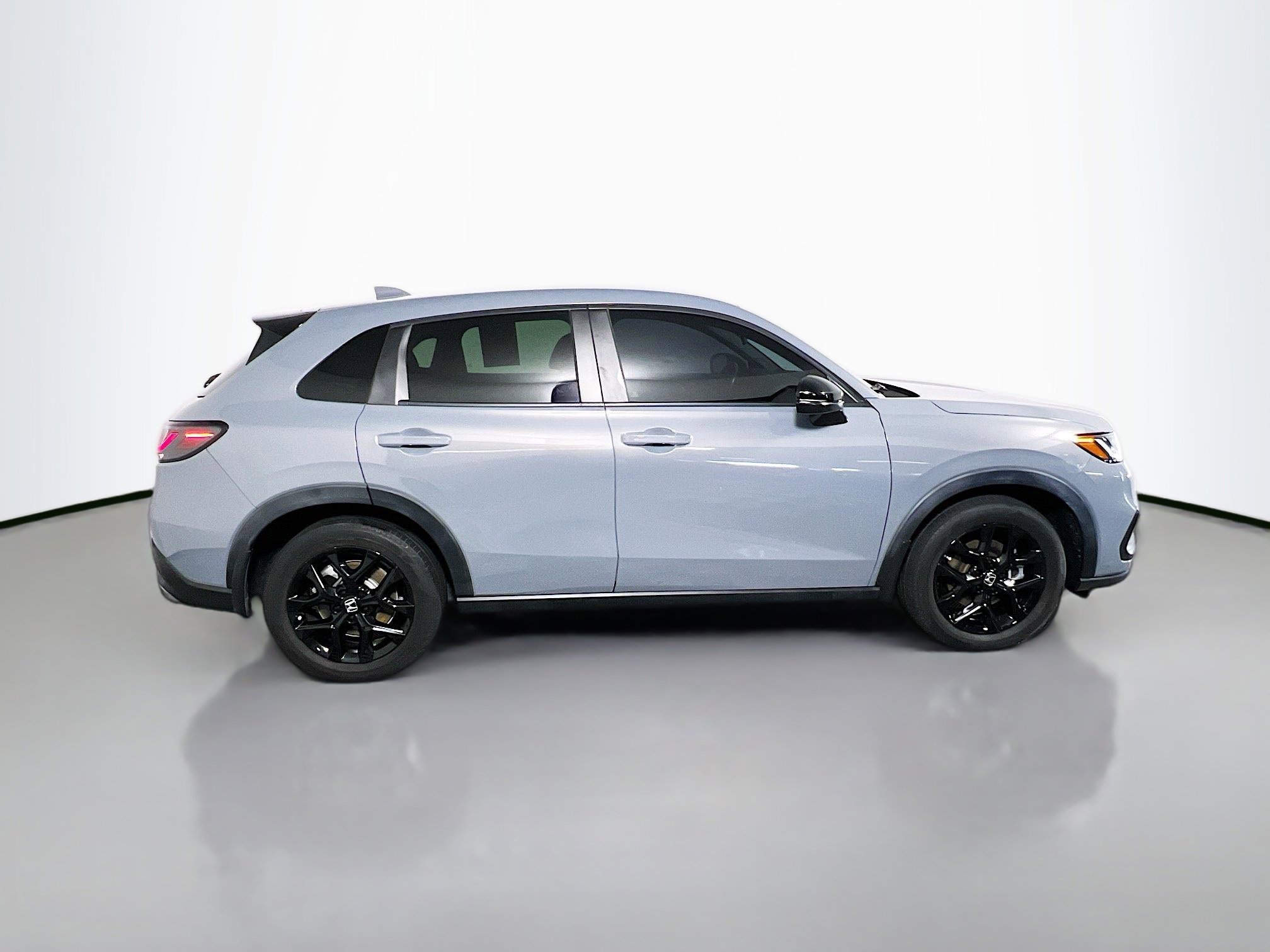 Used 2023 Honda HR-V Sport image 3