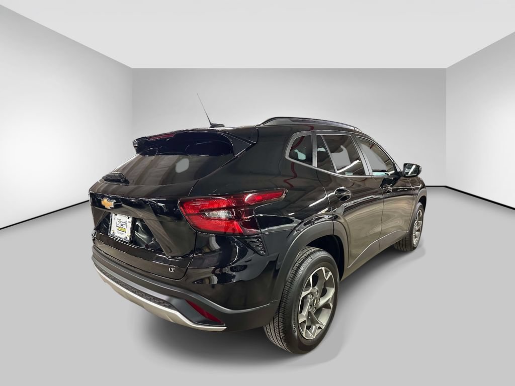 Used 2024 Chevrolet Trax LT w/ Driver Confidence Package FWD image 5