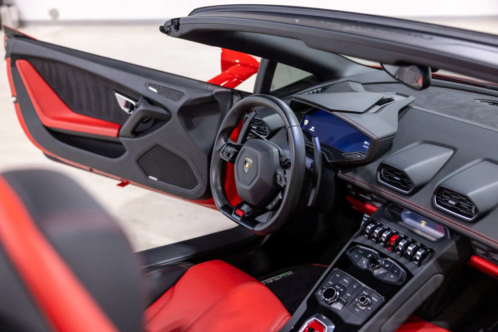 Used 2017 Lamborghini Huracan LP 610-4 image 34