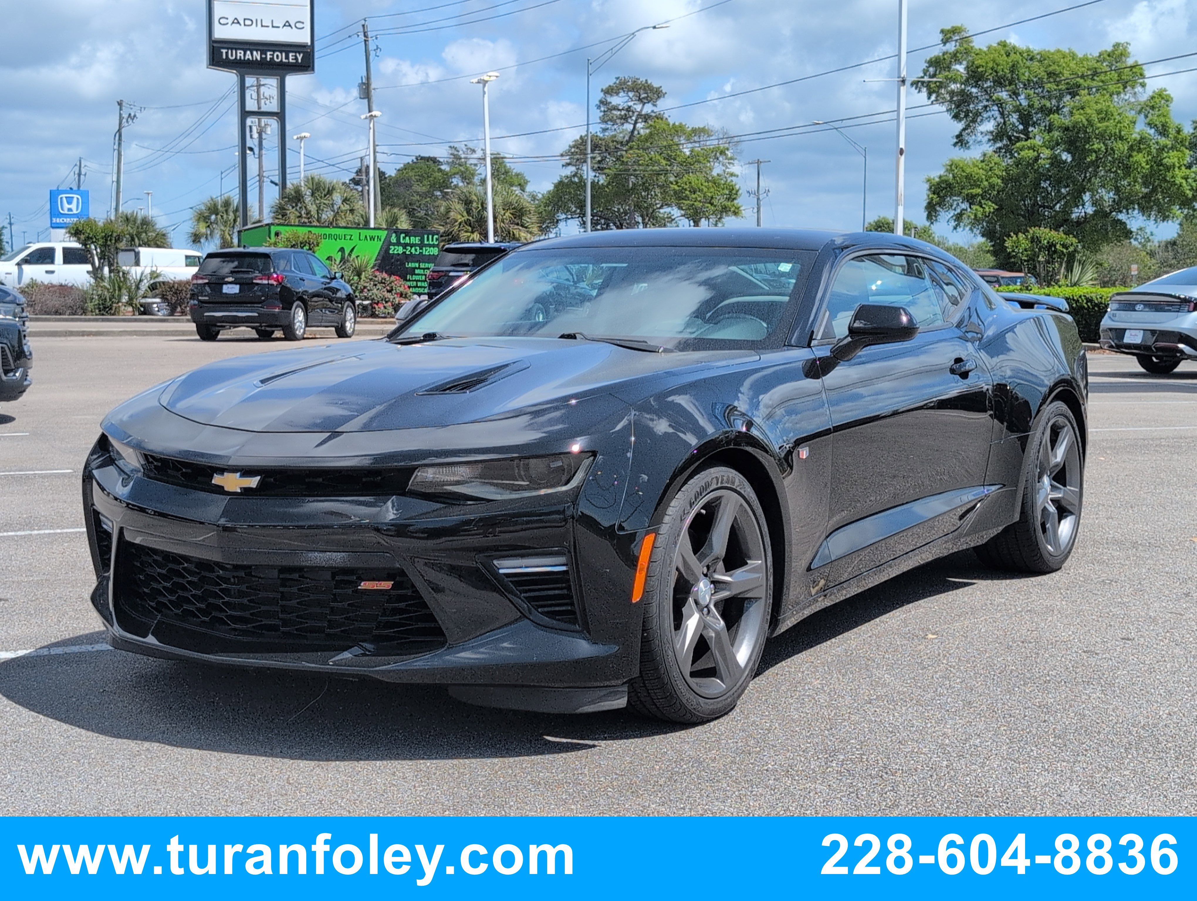 Used 2017 Chevrolet Camaro SS image 1