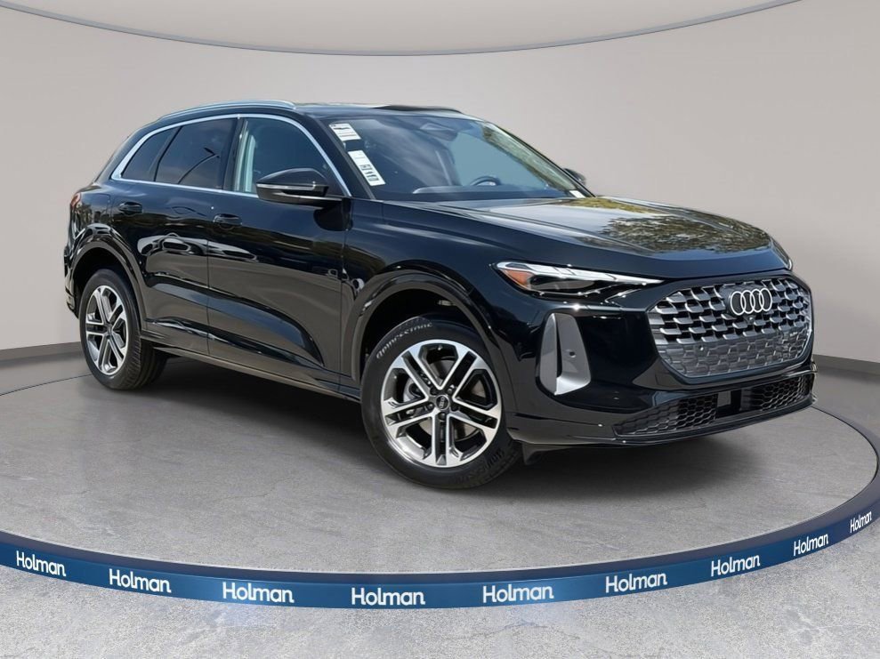 Certified 2025 Audi Q5 Premium w/ Convenience Package image 5