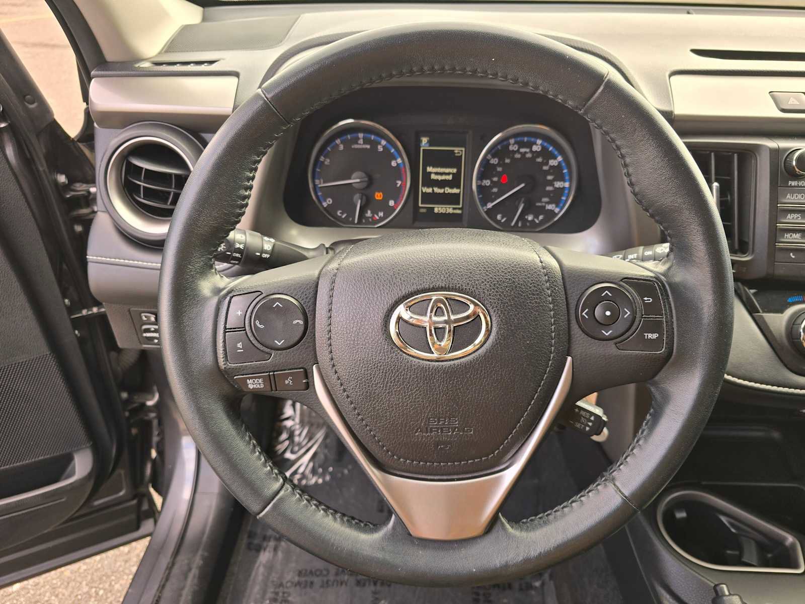 Used 2016 Toyota RAV4 XLE image 24