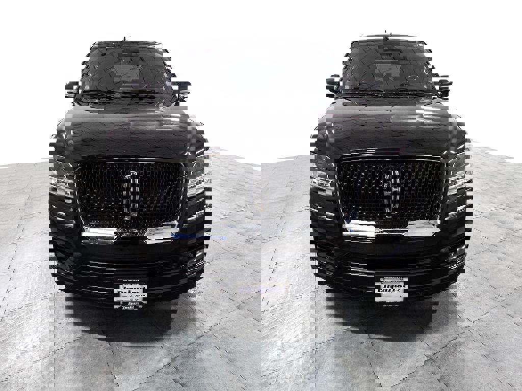 Used 2020 Lincoln Navigator Reserve image 2